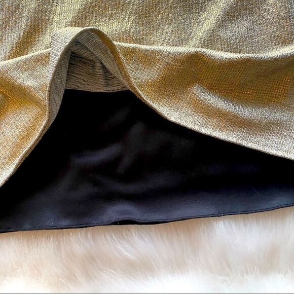 Dolls and Divas Gold Shimmery Girls Dress (8) - Picture 4 of 6